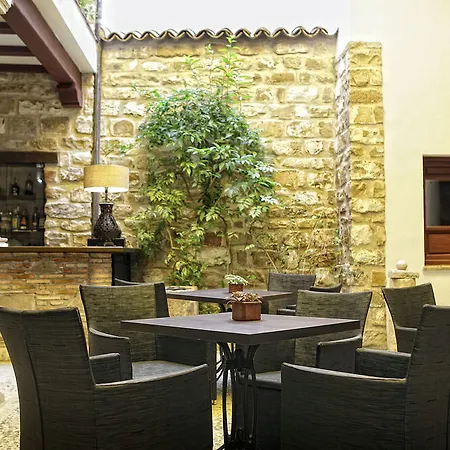 Alvaro De Torres Boutique Úbeda